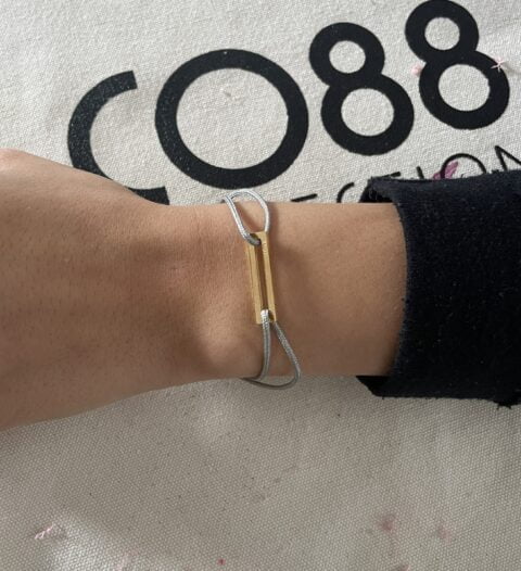 Bracelet Co88 France en acier inoxydable doré et tissu gris