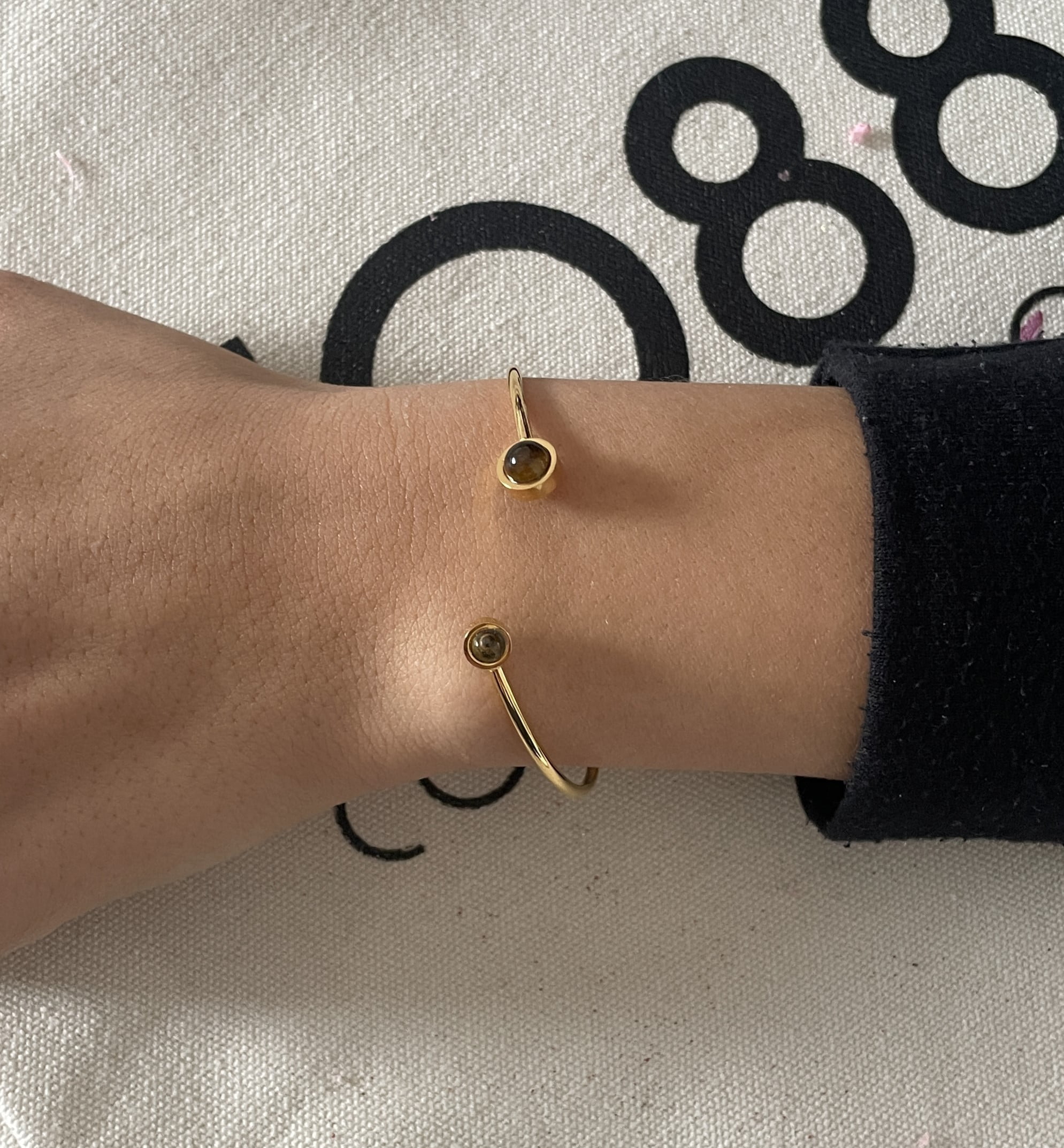 Bracelet Co88 France en acier inoxydable doré et pierre naturelle oeil de tigre