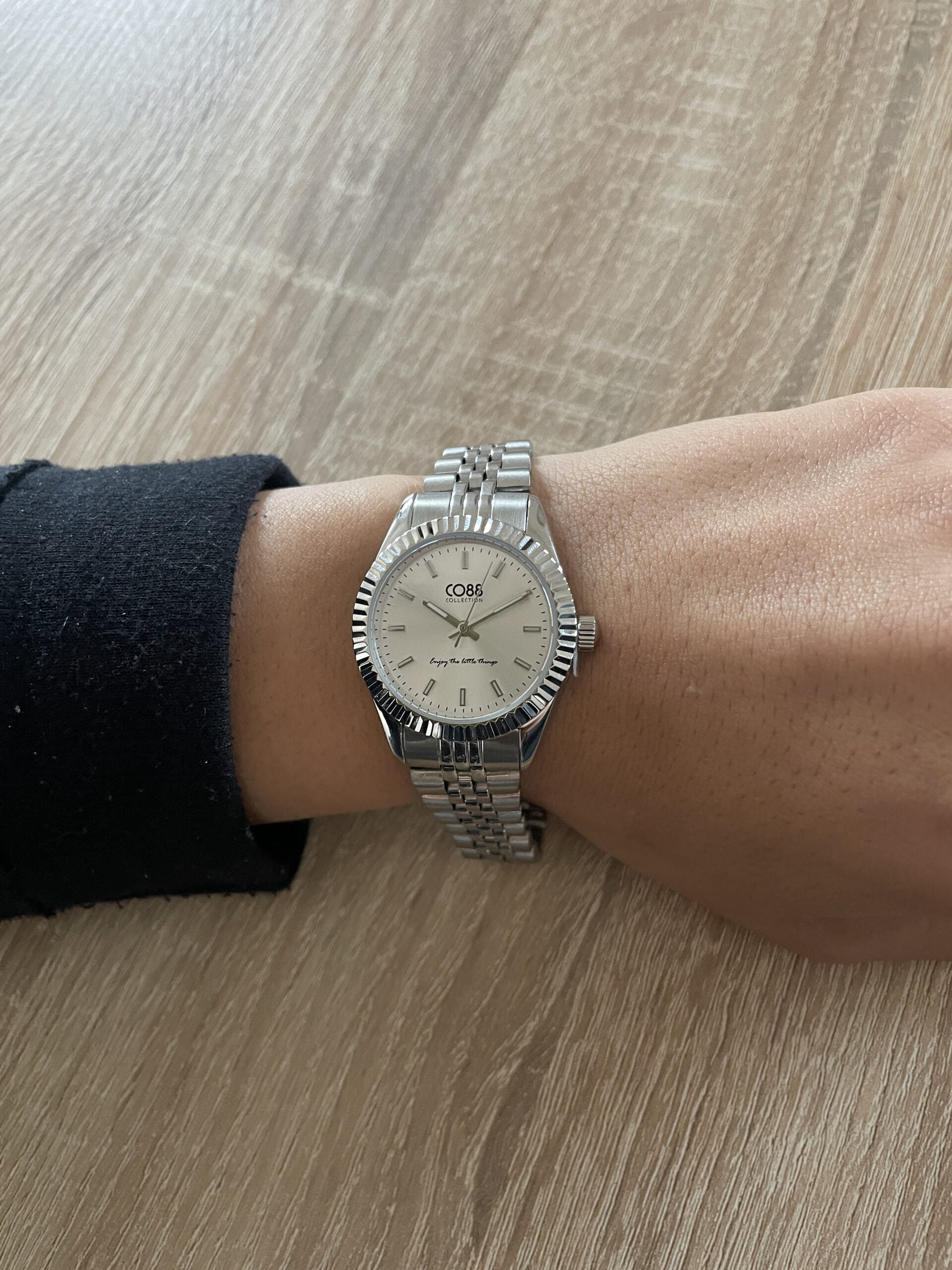 Montre Co88 France en acier inoxydable argenté, cadrant blanc