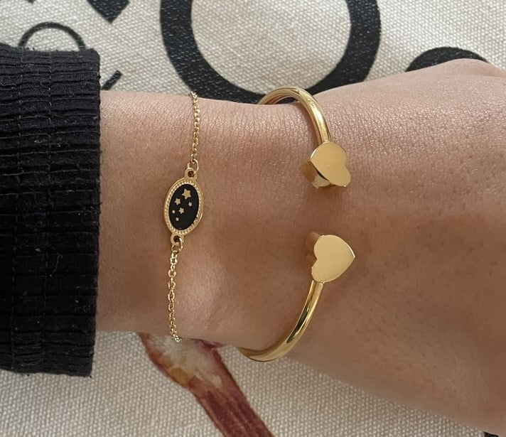 Composition de bracelets dorés Co88France