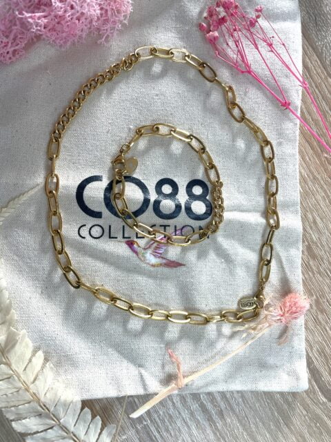 Composition collier et bracelet Co88 France en acier inoxydable doré et maille forçat