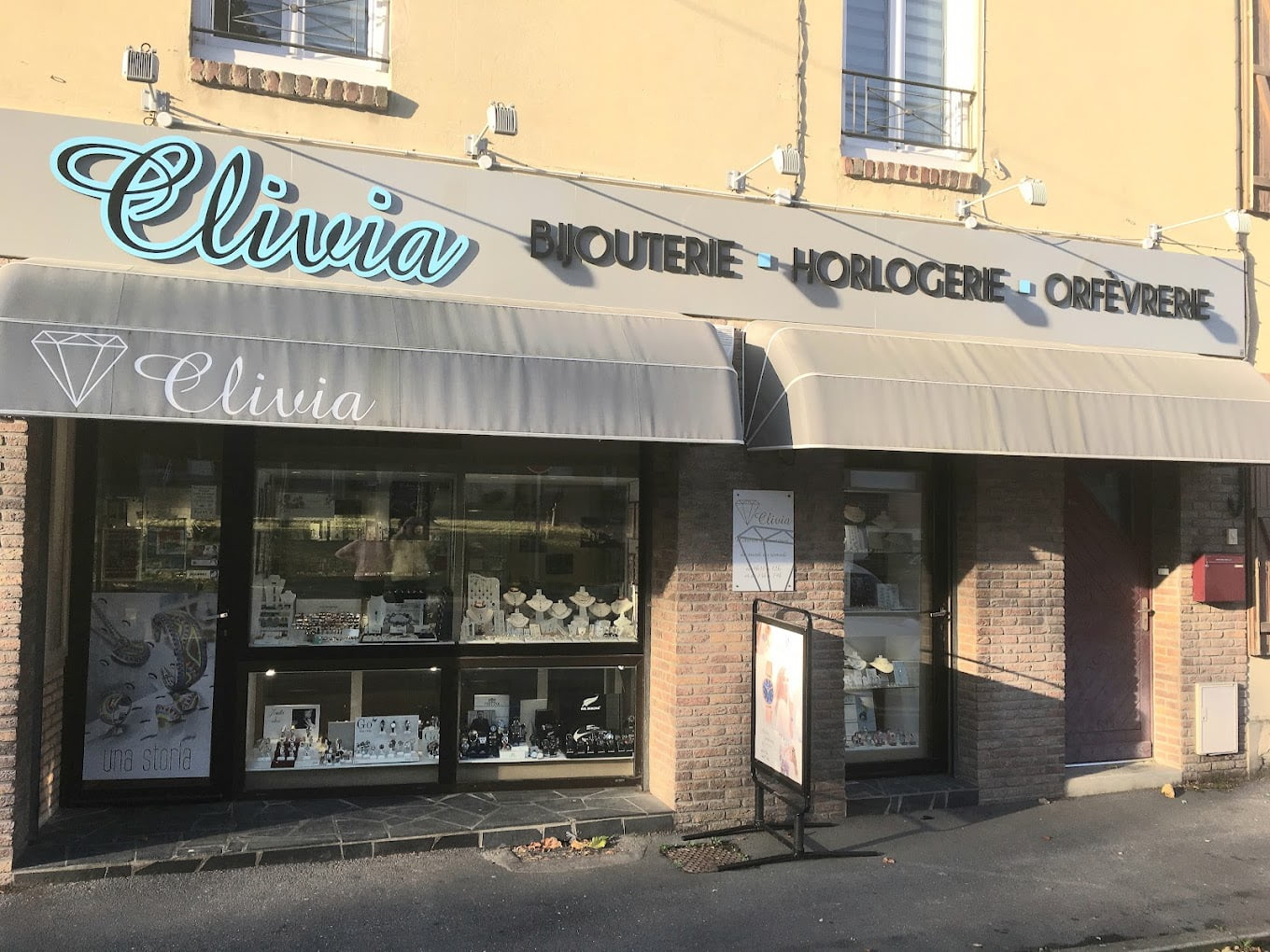 Devanture bijouterie clivia