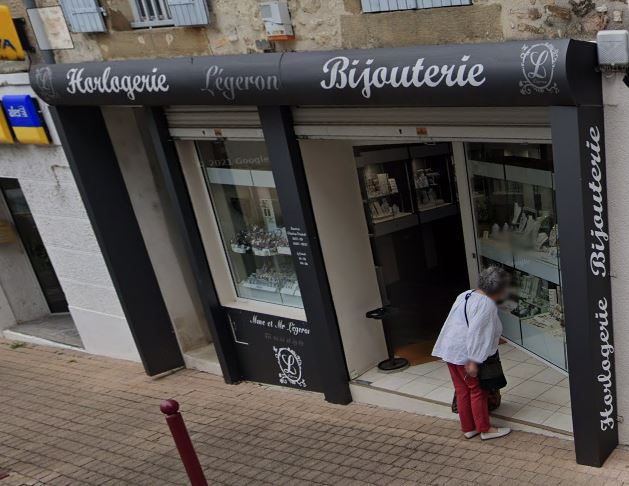 Devanture bijouterie Légeron