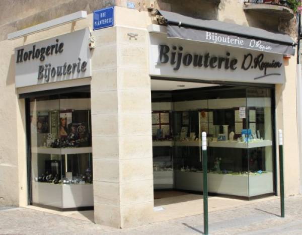 Devanture bijouterie Requier